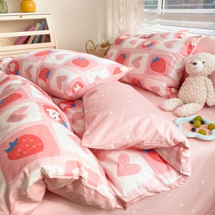 91家纺网 家纺一手货源 找家纺 金丝鸟家纺 2022新款全棉四件套 草莓牛奶