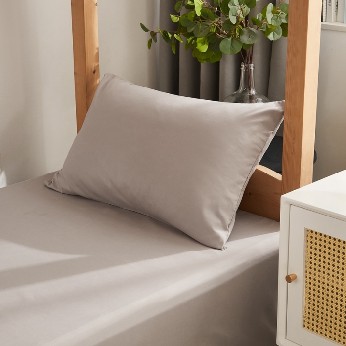 91家纺网 家纺一手货源 找家纺 啊雅家居 2025新款ins简约纯色磨毛枕套一对 浅灰