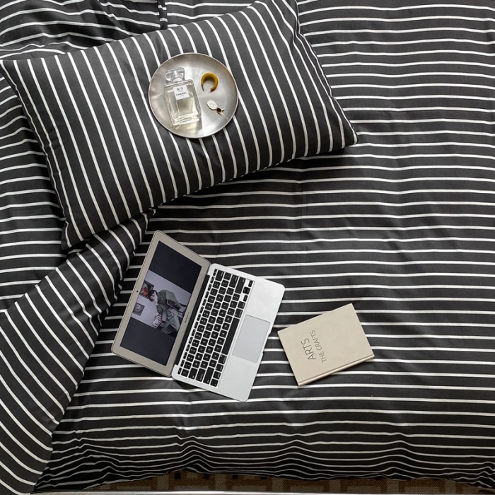 91家纺网 家纺一手货源 找家纺 艾沁 2022新款全棉简约风四件套 奥利奥