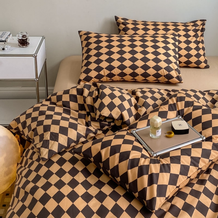 91家纺网 家纺一手货源 找家纺 艾沁 2022新款全棉简约风四件套 菱格-咖