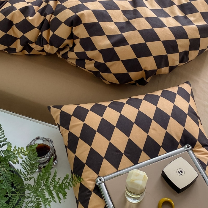 91家纺网 家纺一手货源 找家纺 艾沁 2022新款全棉简约风四件套 菱格-咖