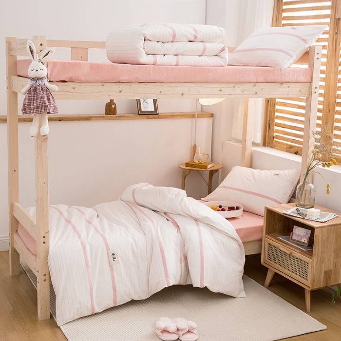 91家纺网 家纺一手货源 找家纺 柠萌 新款A类全棉色织水洗棉学生上下铺全棉三件套 粉白细条