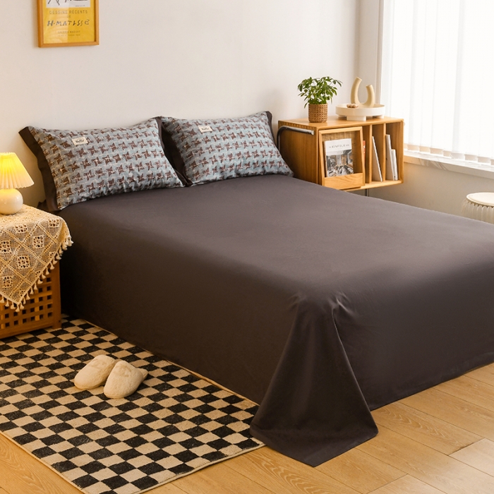 91家纺网 家纺一手货源 找家纺 花言狐语2025新款全棉色布13372拼角工艺款四件套 胧月