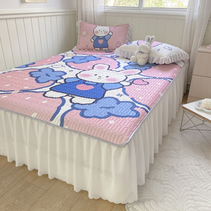 91家纺网 家纺一手货源 找家纺 顾里 2022新款ins韩系仙女温柔床裙系列席 草莓小兔