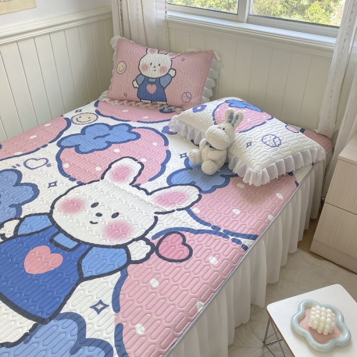 91家纺网 家纺一手货源 找家纺 顾里 2022新款ins韩系仙女温柔床裙系列席 草莓小兔