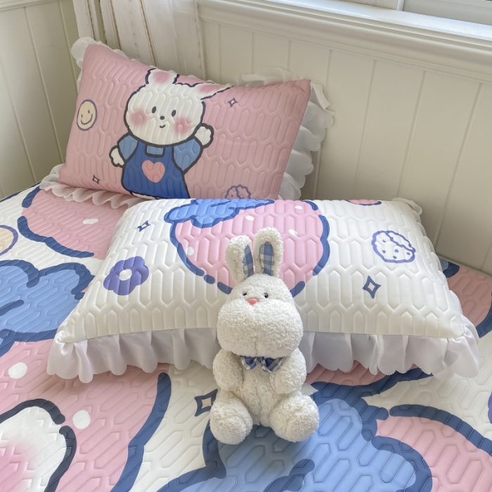 91家纺网 家纺一手货源 找家纺 顾里 2022新款ins韩系仙女温柔床裙系列席 草莓小兔