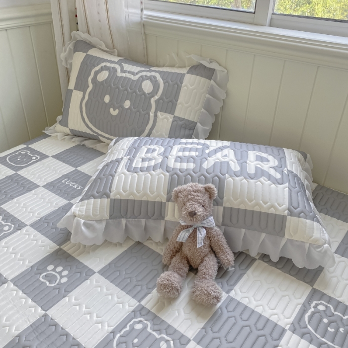 91家纺网 家纺一手货源 找家纺 顾里 2022新款ins韩系仙女温柔床裙系列席 方块小熊