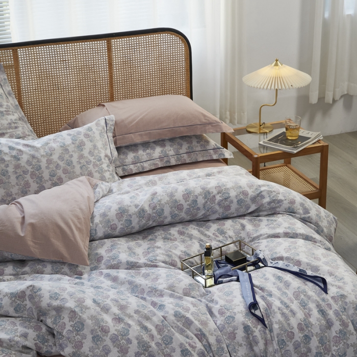 91家纺网 家纺一手货源 找家纺 由丽 2025新款全棉铂金棉精梳臻棉印花四件套被套放缩水飘纱