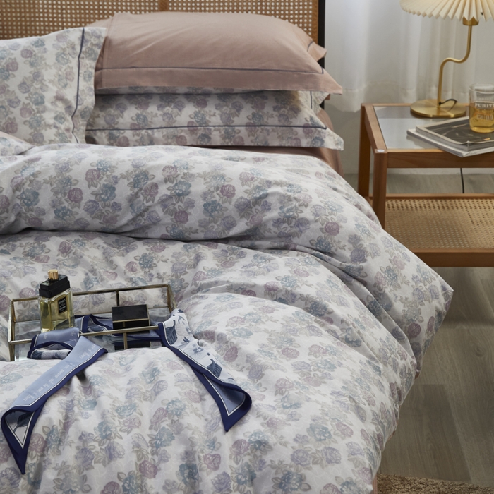 91家纺网 家纺一手货源 找家纺 由丽 2025新款全棉铂金棉精梳臻棉印花四件套被套放缩水飘纱