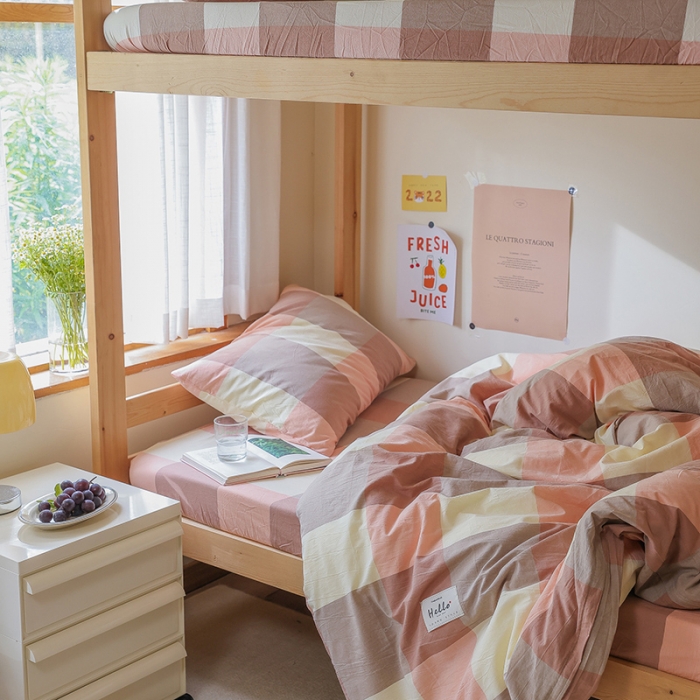 91家纺网 家纺一手货源 找家纺 寐眠 2022新款色织水洗棉学生三件套套件 粉大格