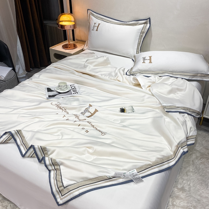 91家纺网 家纺一手货源 找家纺 丽卡家纺2023新款水洗天丝刺绣夏被四件套 华尔兹-奶白色