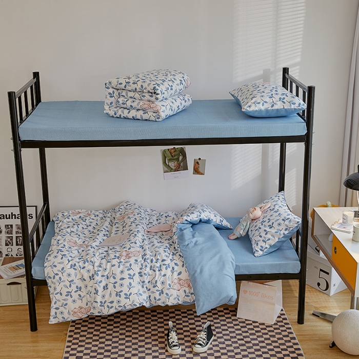 91家纺网 家纺一手货源 找家纺 世爵 2022新款亲肤棉学生宿舍上下铺三件套开学季 欢乐时光