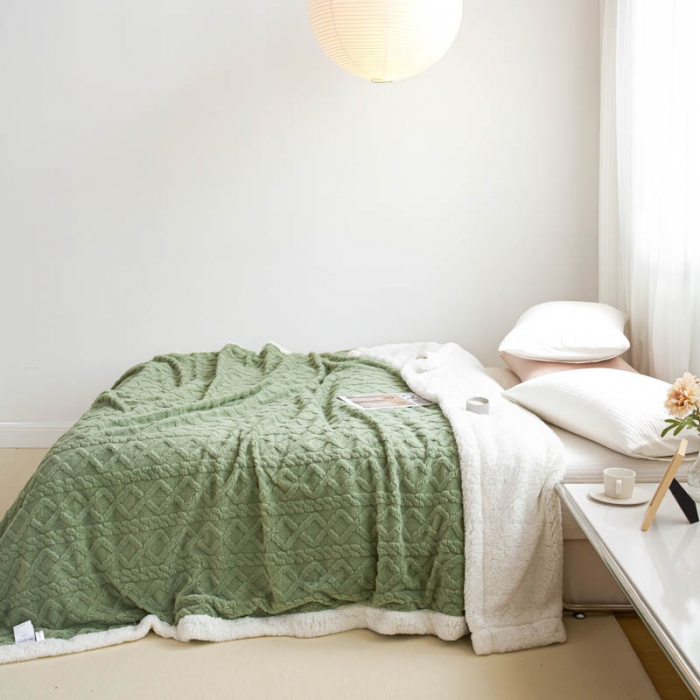 91家纺网 家纺一手货源 找家纺 羋多 2023年新款AB版提花塔芙绒羊羔绒毯子舒棉绒毛毯 茶绿-白