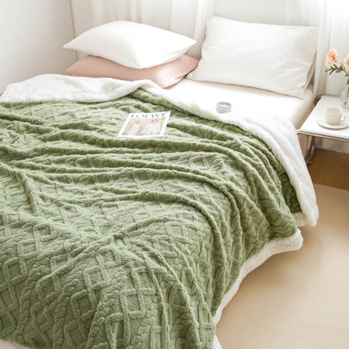 91家纺网 家纺一手货源 找家纺 羋多 2023年新款AB版提花塔芙绒羊羔绒毯子舒棉绒毛毯 茶绿-白