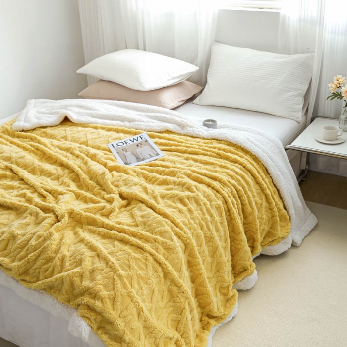 91家纺网 家纺一手货源 找家纺 羋多 2023年新款AB版提花塔芙绒羊羔绒毯子舒棉绒毛毯 姜黄-白