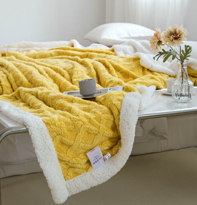 91家纺网 家纺一手货源 找家纺 羋多 2023年新款AB版提花塔芙绒羊羔绒毯子舒棉绒毛毯 姜黄-白