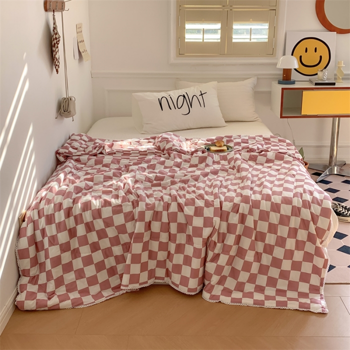 91家纺网 家纺一手货源 找家纺 顾里家纺 2022新款牛奶针织棉夏被-韩式场景 豆沙粉