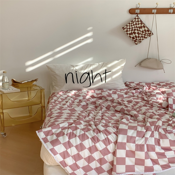 91家纺网 家纺一手货源 找家纺 顾里家纺 2022新款牛奶针织棉夏被-韩式场景 豆沙粉