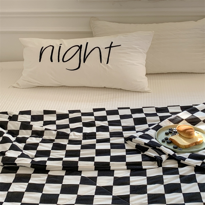 91家纺网 家纺一手货源 找家纺 顾里家纺 2022新款牛奶针织棉夏被-韩式场景 经典黑