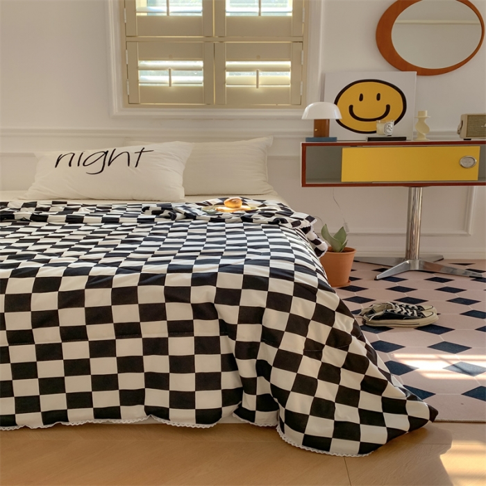 91家纺网 家纺一手货源 找家纺 顾里家纺 2022新款牛奶针织棉夏被-韩式场景 经典黑