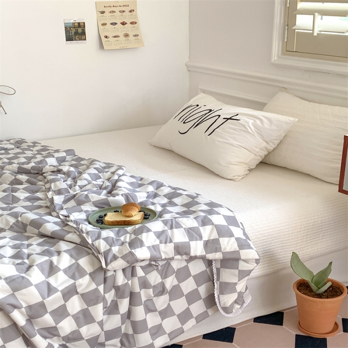 91家纺网 家纺一手货源 找家纺 顾里家纺 2022新款牛奶针织棉夏被-韩式场景 香香灰