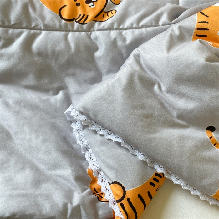 91家纺网 家纺一手货源 找家纺 顾里家纺 2022新款牛奶针织棉夏被-韩式场景 ins虎灰