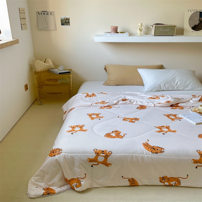 91家纺网 家纺一手货源 找家纺 顾里家纺 2022新款牛奶针织棉夏被-韩式场景 ins虎米