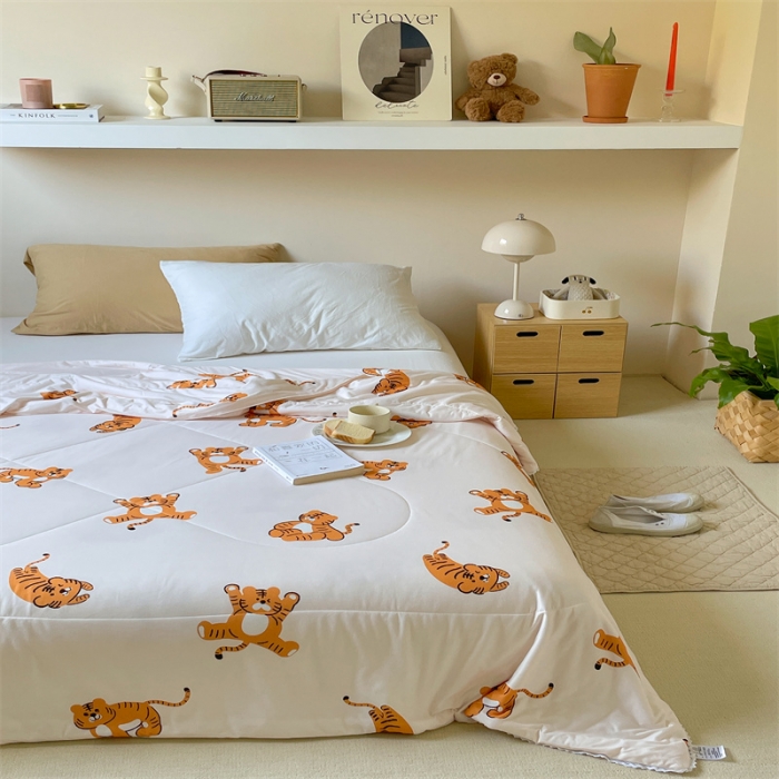 91家纺网 家纺一手货源 找家纺 顾里家纺 2022新款牛奶针织棉夏被-韩式场景 ins虎米