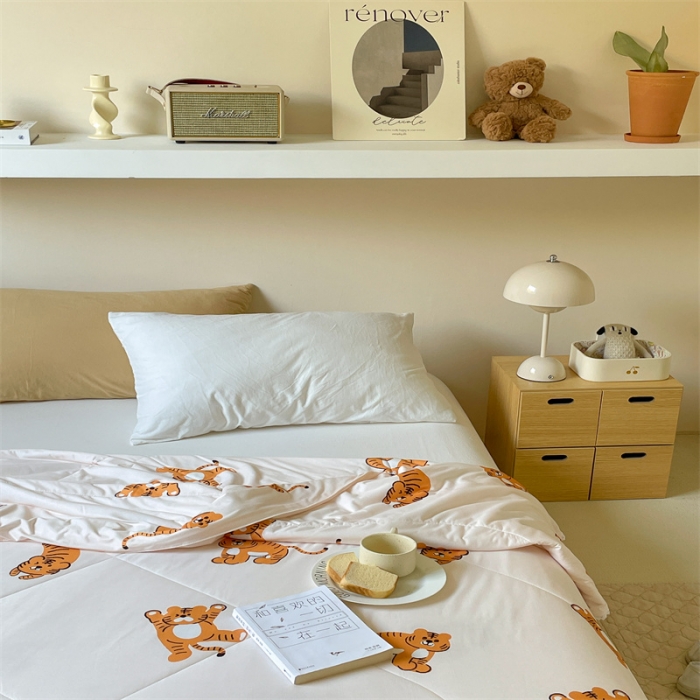 91家纺网 家纺一手货源 找家纺 顾里家纺 2022新款牛奶针织棉夏被-韩式场景 ins虎米