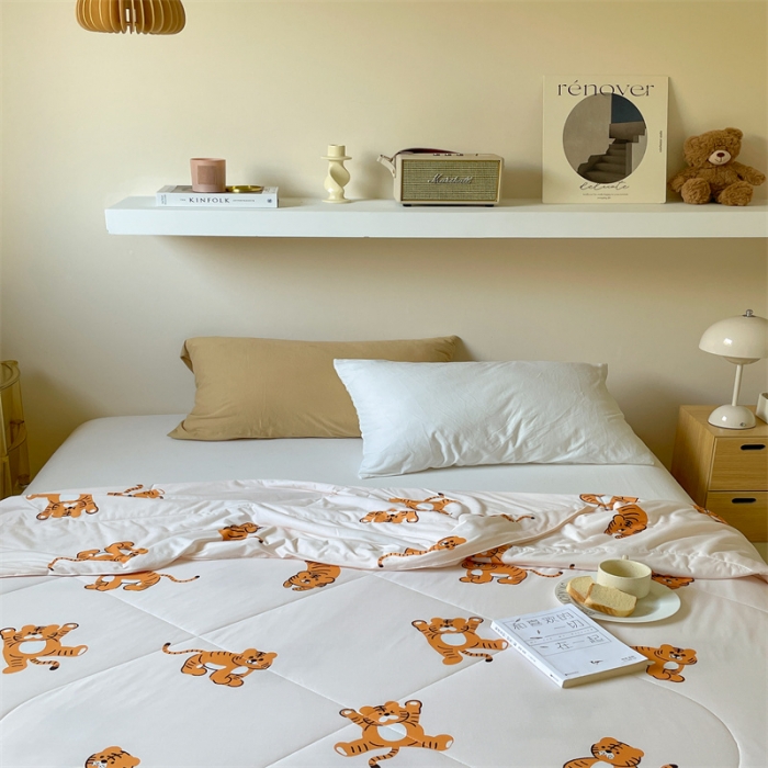 91家纺网 家纺一手货源 找家纺 顾里家纺 2022新款牛奶针织棉夏被-韩式场景 ins虎米