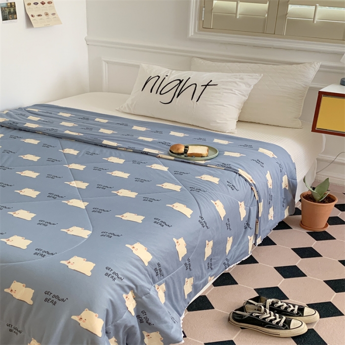 91家纺网 家纺一手货源 找家纺 顾里家纺 2022新款牛奶针织棉夏被-韩式场景 Q比熊蓝