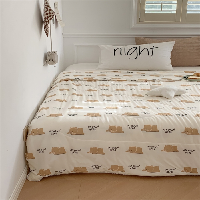 91家纺网 家纺一手货源 找家纺 顾里家纺 2022新款牛奶针织棉夏被-韩式场景 Q比熊米