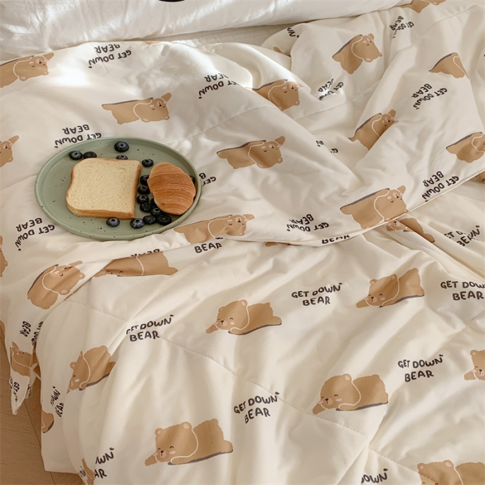 91家纺网 家纺一手货源 找家纺 顾里家纺 2022新款牛奶针织棉夏被-韩式场景 Q比熊米