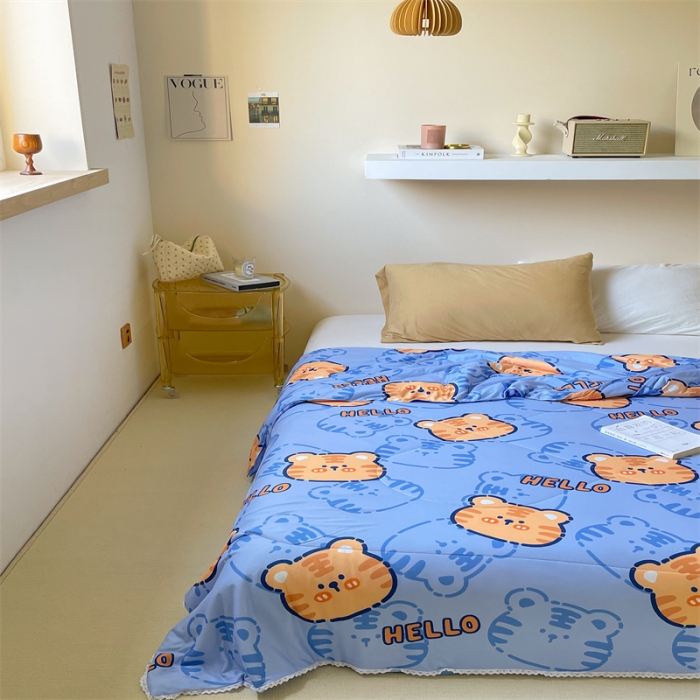 91家纺网 家纺一手货源 找家纺 顾里家纺 2022新款牛奶针织棉夏被-韩式场景 可爱老虎蓝