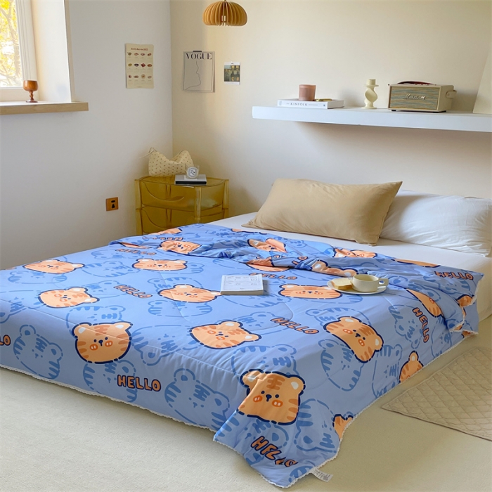 91家纺网 家纺一手货源 找家纺 顾里家纺 2022新款牛奶针织棉夏被-韩式场景 可爱老虎蓝