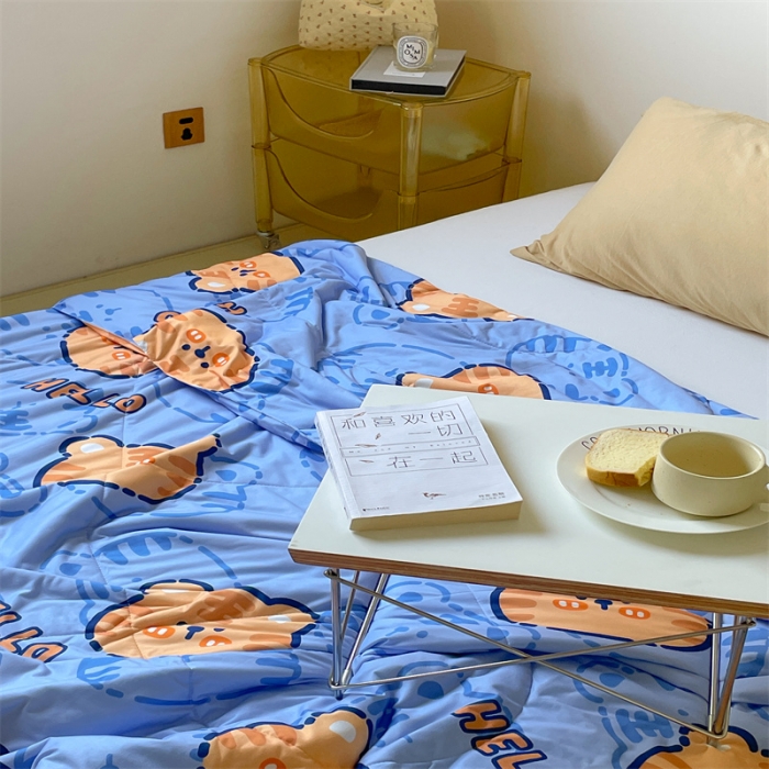 91家纺网 家纺一手货源 找家纺 顾里家纺 2022新款牛奶针织棉夏被-韩式场景 可爱老虎蓝