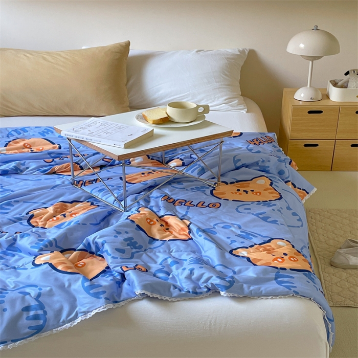 91家纺网 家纺一手货源 找家纺 顾里家纺 2022新款牛奶针织棉夏被-韩式场景 可爱老虎蓝