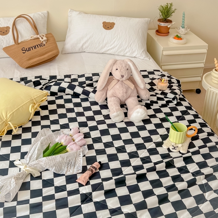 91家纺网 家纺一手货源 找家纺 顾里家纺 2022新款牛奶针织棉夏被-实拍 经典黑