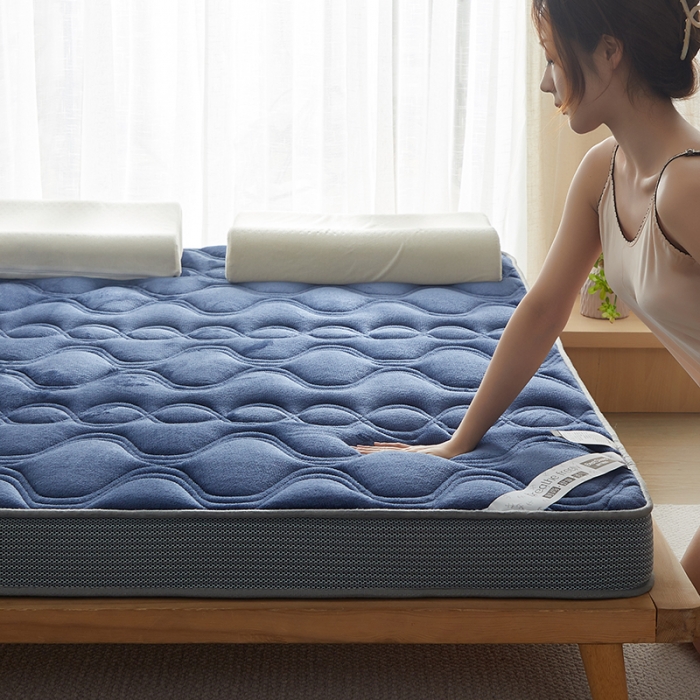 91家纺网 家纺一手货源 找家纺 优莱床垫 2024新款牛奶绒大床床垫 法莱绒蓝