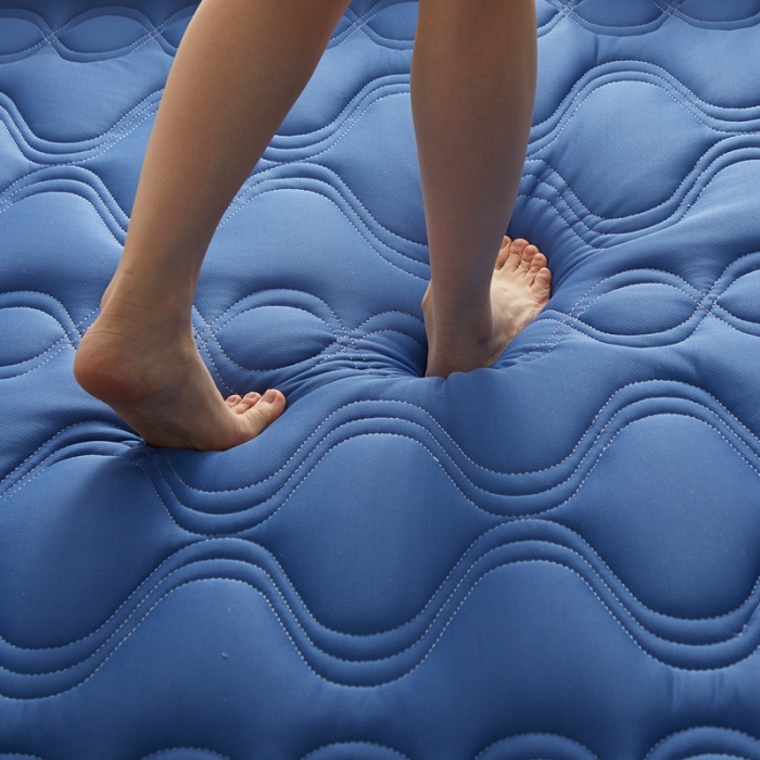 91家纺网 家纺一手货源 找家纺 优莱床垫 2024新款乳胶纤维棉立体大床床垫 爱意浓蓝