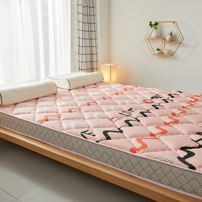 91家纺网 家纺一手货源 找家纺 优莱床垫 2024新款乳胶记忆棉床垫 水晶绒少女粉立体