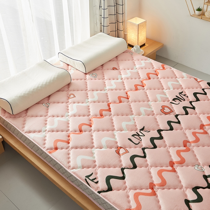 91家纺网 家纺一手货源 找家纺 优莱床垫 2024新款乳胶记忆棉床垫 水晶绒少女粉立体