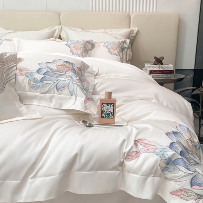 91家纺网 家纺一手货源 找家纺 魅都新100阿克苏长绒棉刺绣四件套荷塘月色椰奶白