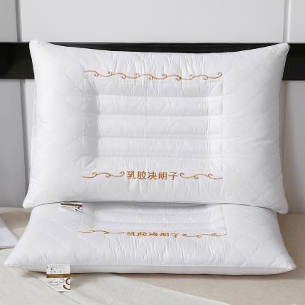 91家纺网 家纺一手货源 找家纺 梦叶草 2022新款绗绣乳胶决明子枕48*74 白色