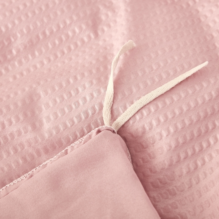 91家纺网 家纺一手货源 找家纺 啊雅家居 2025新款轻奢韩式花边华夫格四件套 梦幻粉