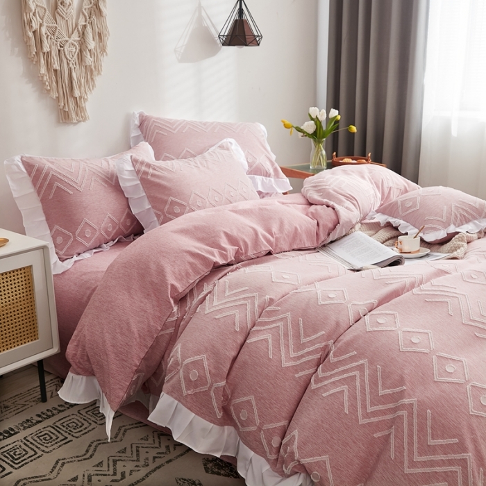 91家纺网 家纺一手货源 找家纺 啊雅家居2025新款韩版肌理纹立体剪花花边四件套 肮理粉