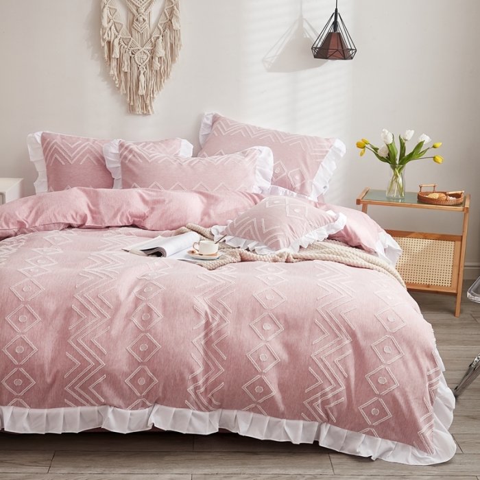 91家纺网 家纺一手货源 找家纺 啊雅家居2025新款韩版肌理纹立体剪花花边四件套 肮理粉