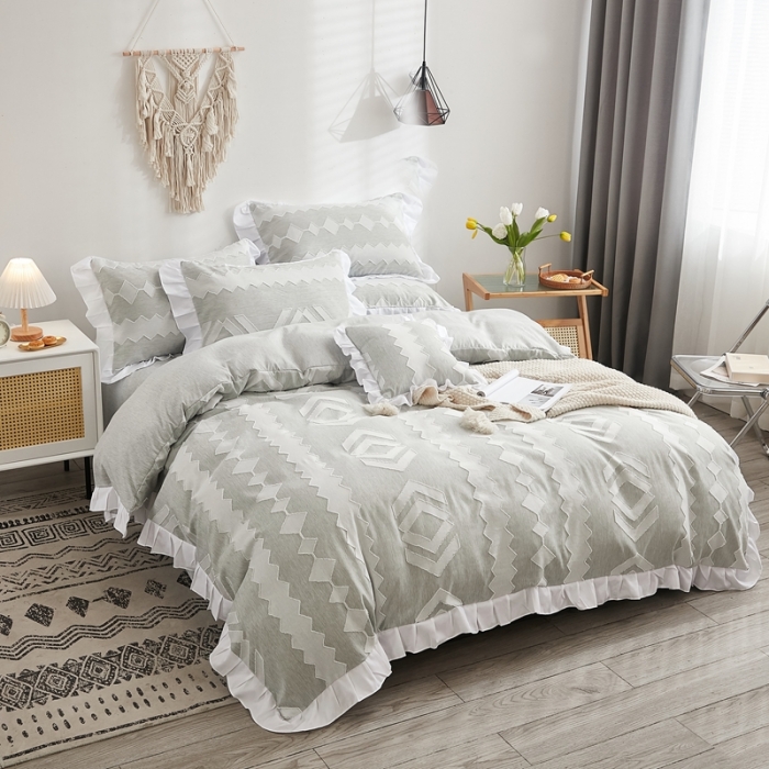 91家纺网 家纺一手货源 找家纺 啊雅家居2025新款韩版肌理纹立体剪花花边四件套 肌理浅绿