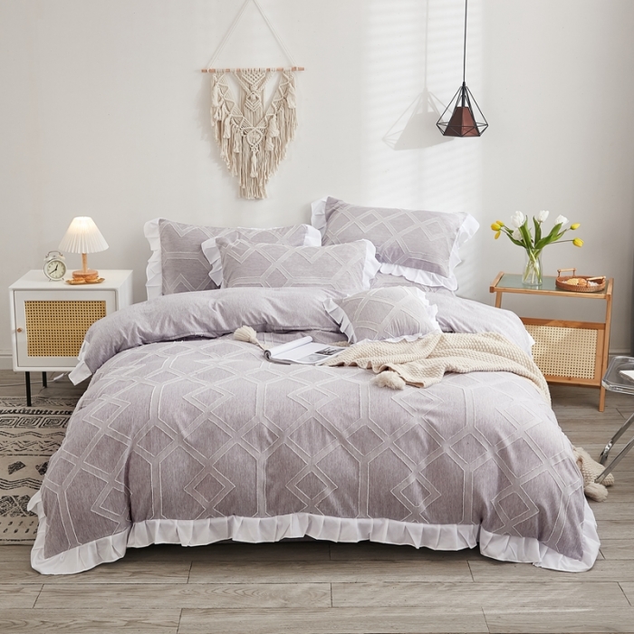 91家纺网 家纺一手货源 找家纺 啊雅家居2025新款韩版肌理纹立体剪花花边四件套 肌理紫