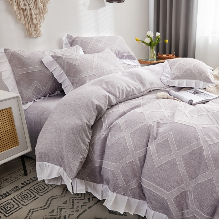 91家纺网 家纺一手货源 找家纺 啊雅家居2025新款韩版肌理纹立体剪花花边四件套 肌理紫